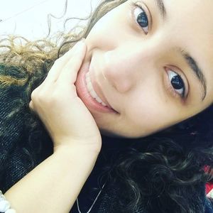 Meet your Posher, Caitlin